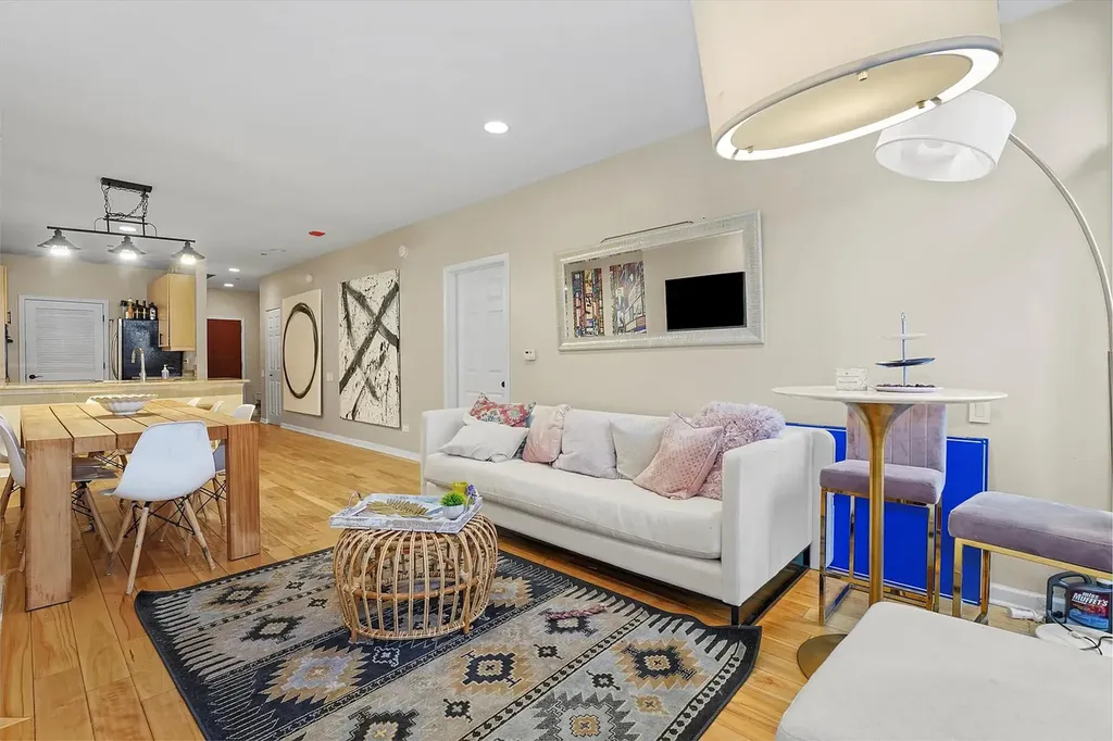 33 West Huron Street Chicago IL 60654