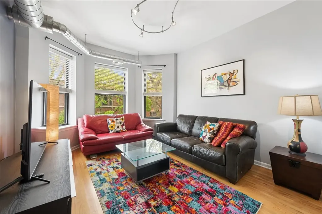 5353 North Kenmore Avenue Chicago IL 60640