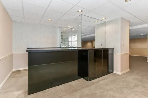 22 Regent Wood Road Northfield IL 60093