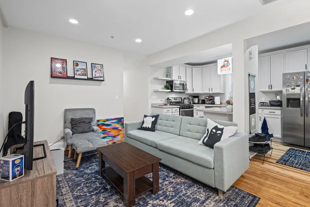 2642 North Talman Avenue Chicago IL 60647