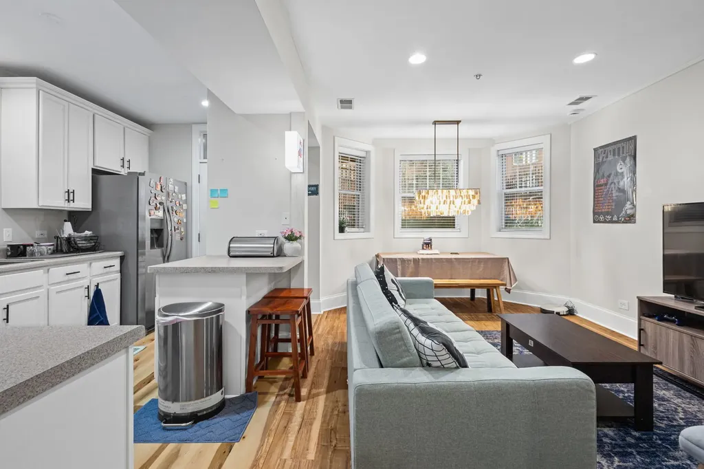 2642 North Talman Avenue Chicago IL 60647