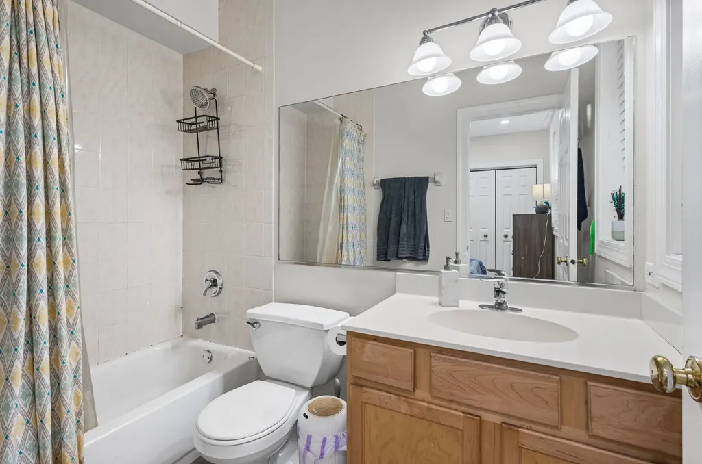 2642 North Talman Avenue Chicago IL 60647