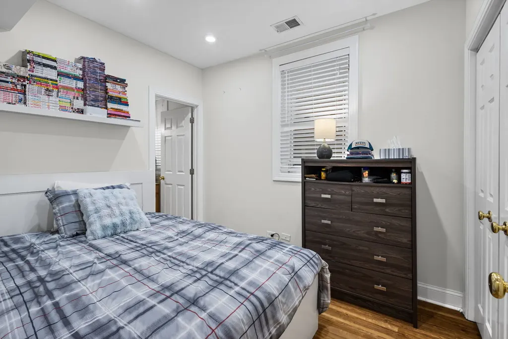 2642 North Talman Avenue Chicago IL 60647