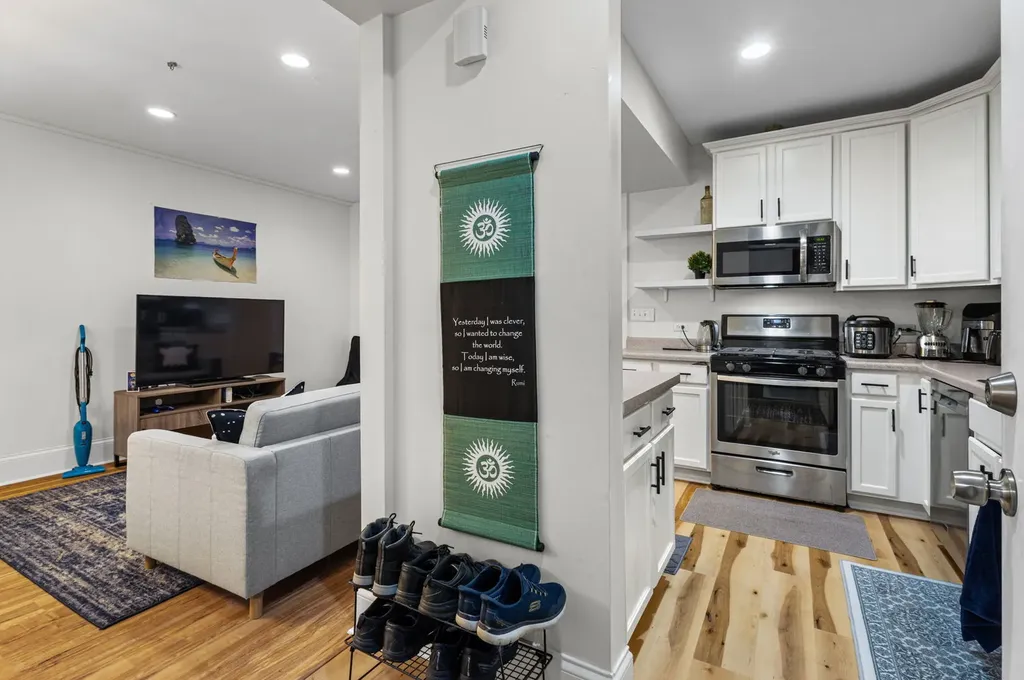 2642 North Talman Avenue Chicago IL 60647
