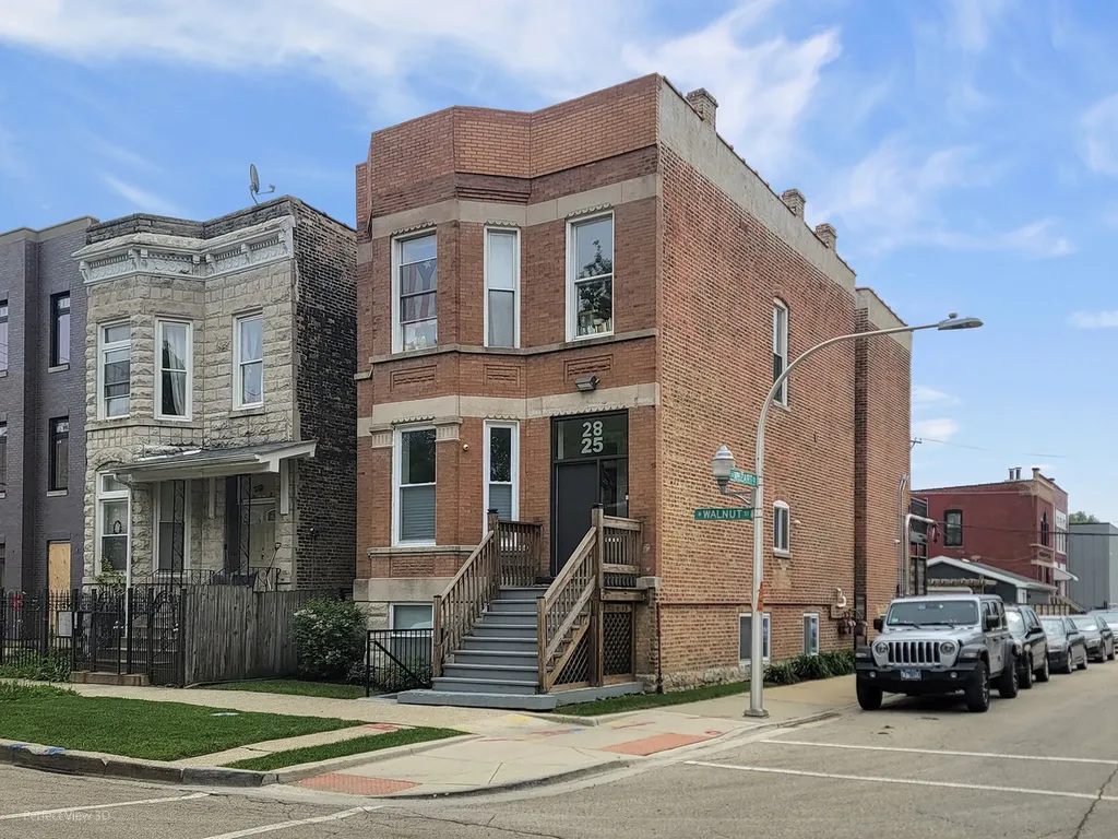 2825 West Walnut Street Chicago IL 60612