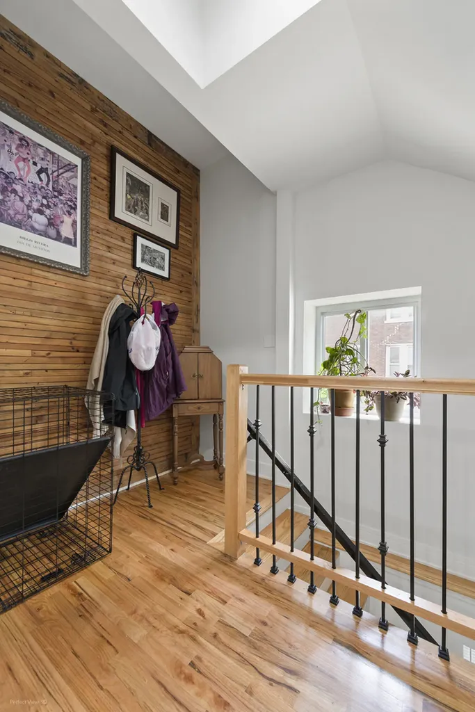 2825 West Walnut Street Chicago IL 60612