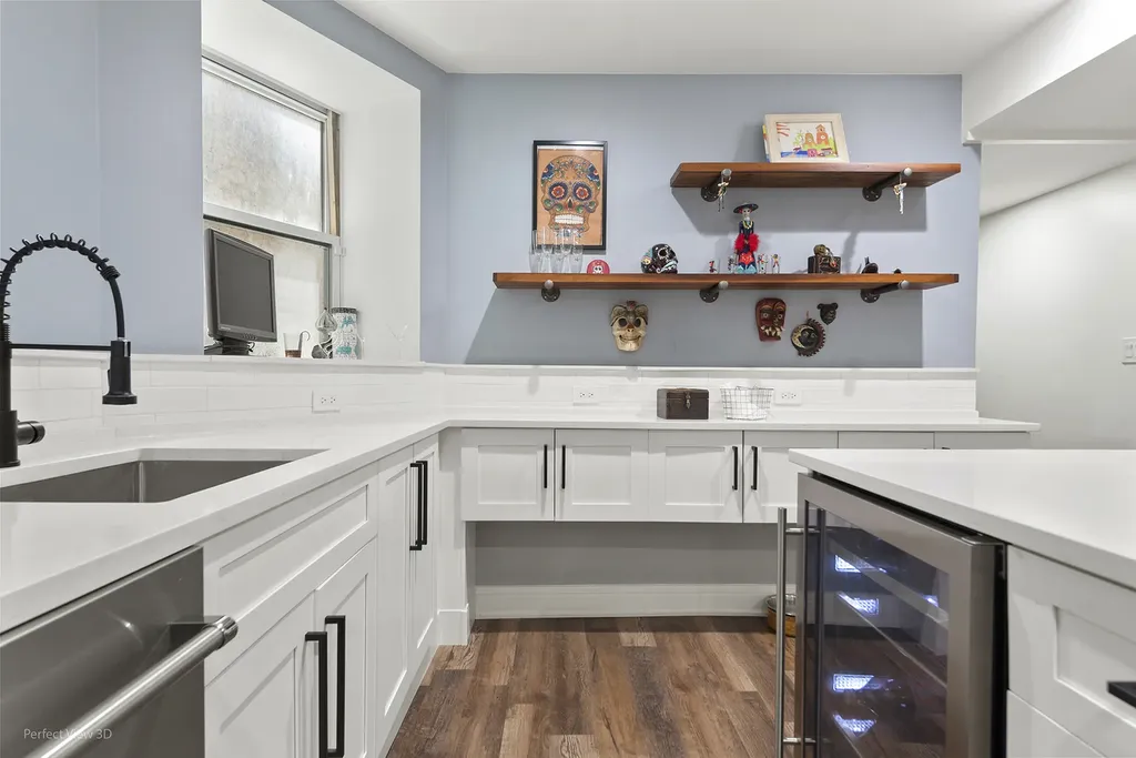 2825 West Walnut Street Chicago IL 60612