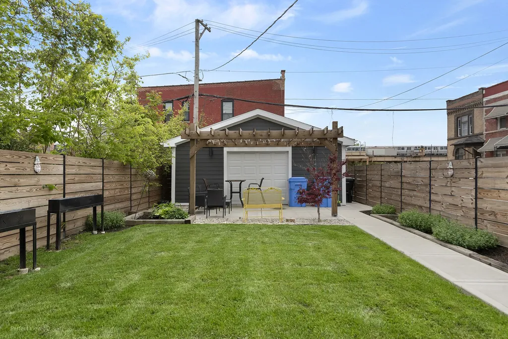 2825 West Walnut Street Chicago IL 60612