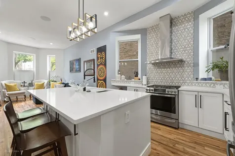 2825 West Walnut Street Chicago IL 60612