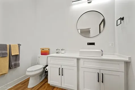 2825 West Walnut Street Chicago IL 60612