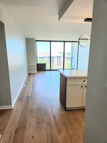 2015 South Finley Road S Lombard IL 60148