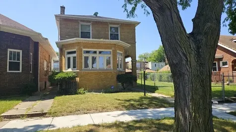 7718 South Bennett Avenue Chicago IL 60649