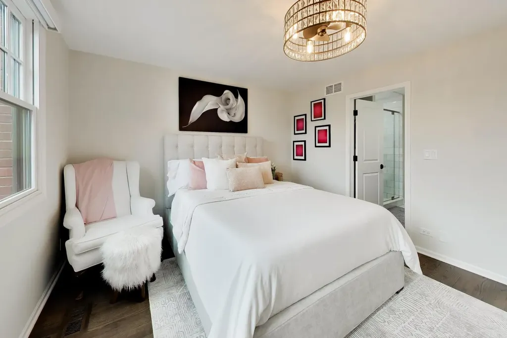2652 North Southport Avenue Chicago IL 60614