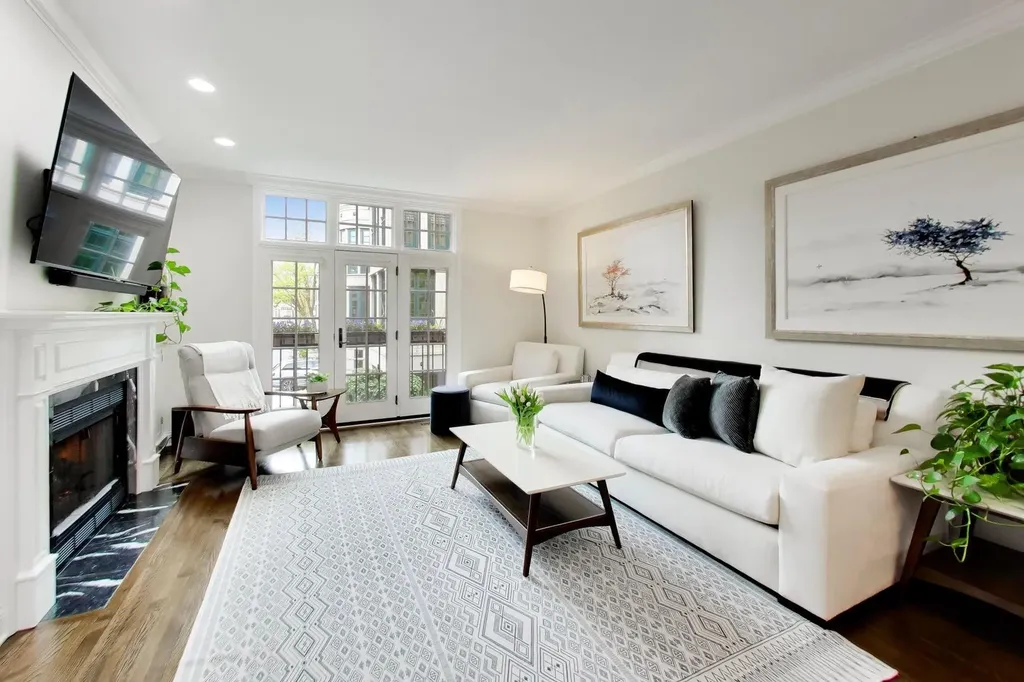 2652 North Southport Avenue Chicago IL 60614
