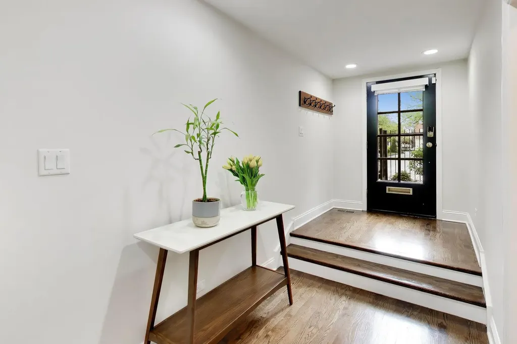 2652 North Southport Avenue Chicago IL 60614