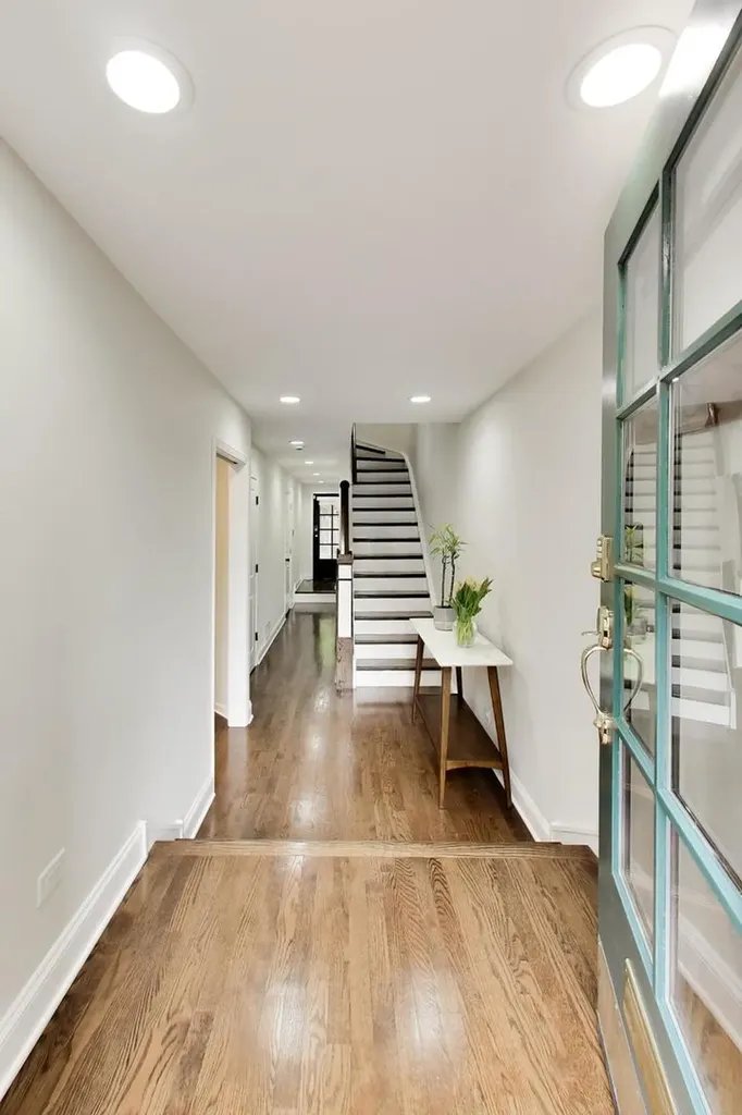 2652 North Southport Avenue Chicago IL 60614