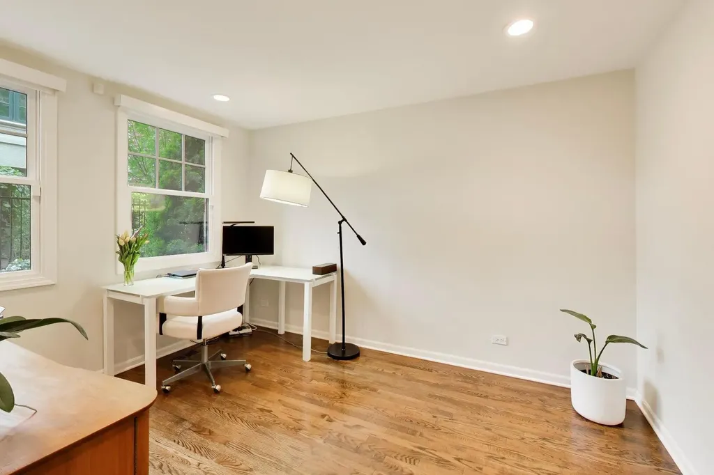 2652 North Southport Avenue Chicago IL 60614