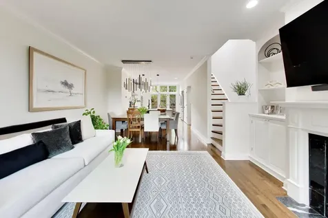 2652 North Southport Avenue Chicago IL 60614