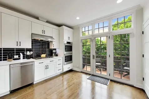 2652 North Southport Avenue Chicago IL 60614