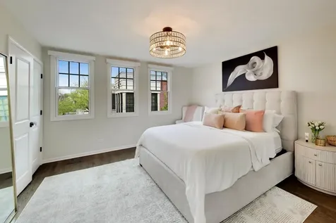 2652 North Southport Avenue Chicago IL 60614