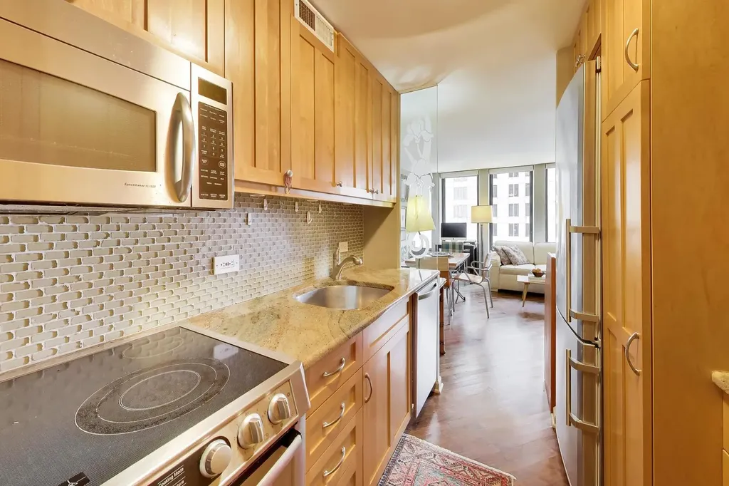 100 East Walton Street Chicago IL 60611