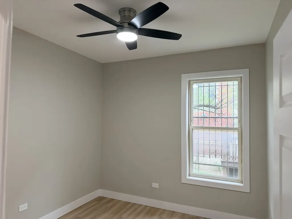 7754 South Burnham Avenue Chicago IL 60649
