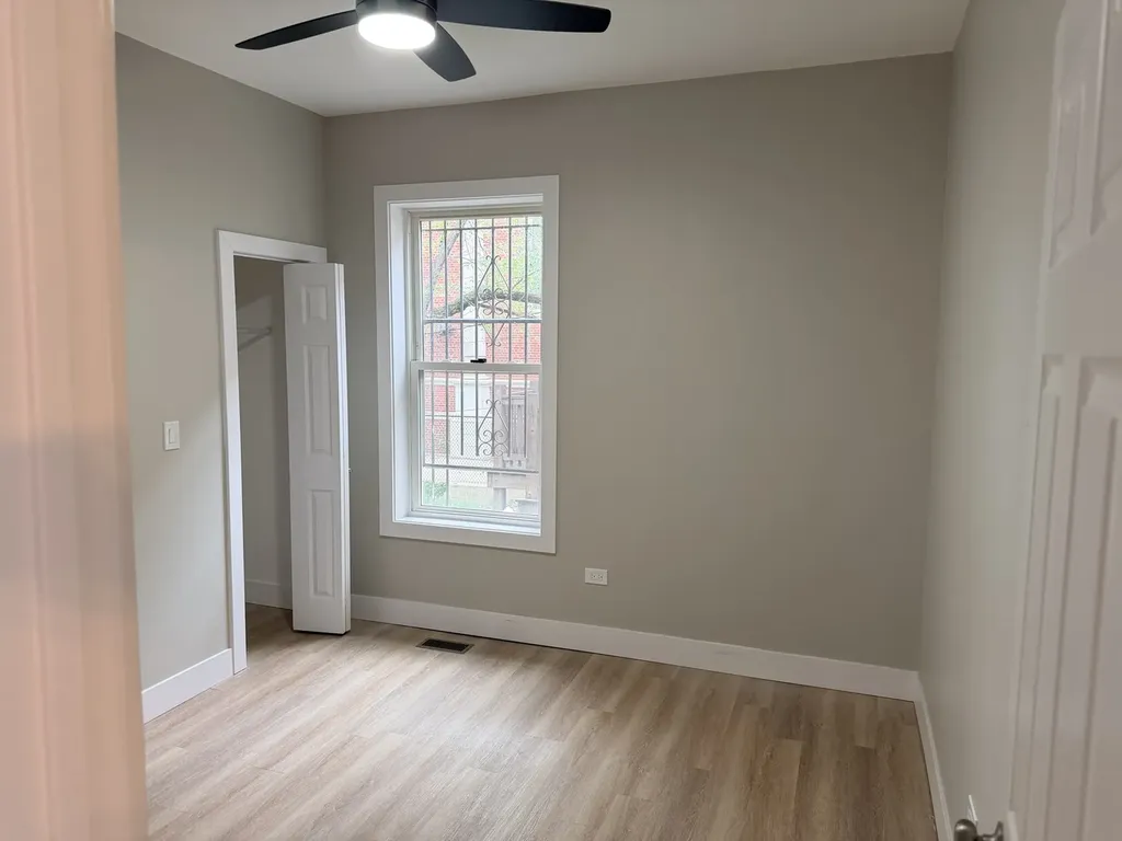 7754 South Burnham Avenue Chicago IL 60649