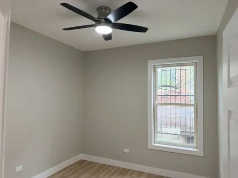 7754 South Burnham Avenue Chicago IL 60649