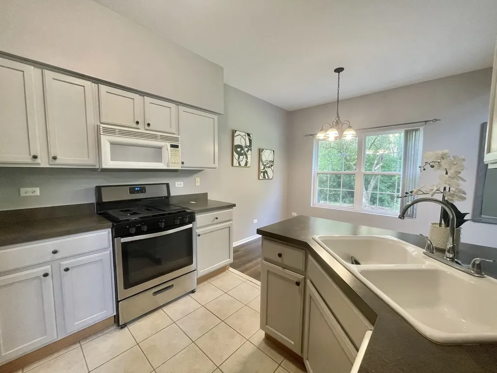 2607 Oak Tree Lane Plainfield IL 60586