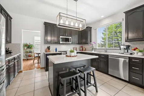 2304 Sarazen Drive Vernon Hills IL 60061