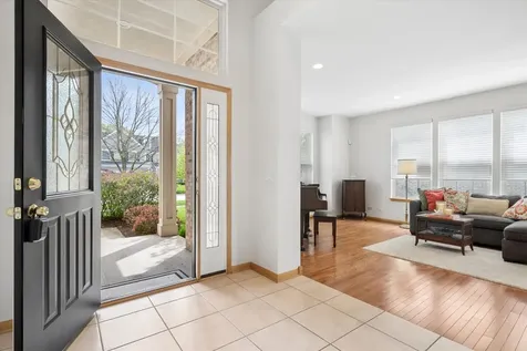 2304 Sarazen Drive Vernon Hills IL 60061