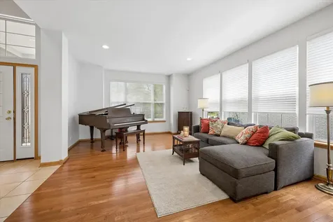 2304 Sarazen Drive Vernon Hills IL 60061