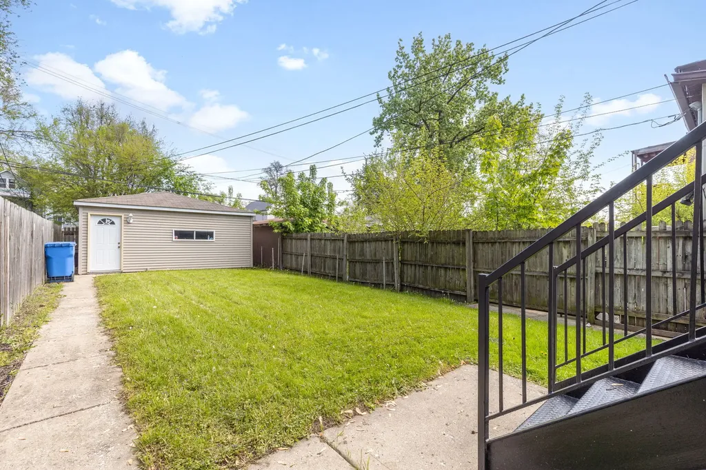 5242 West Ferdinand Street Chicago IL 60644