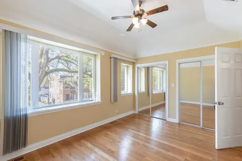 5242 West Ferdinand Street Chicago IL 60644