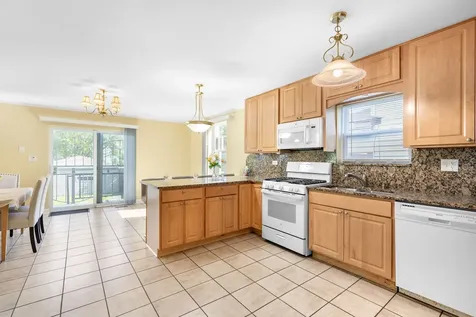 5242 West Ferdinand Street Chicago IL 60644