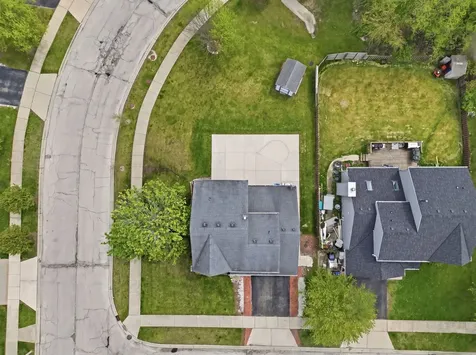 1745 North Frolic Avenue Waukegan IL 60085