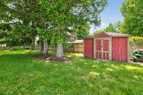 9 Jennifer Lane Dekalb IL 60115