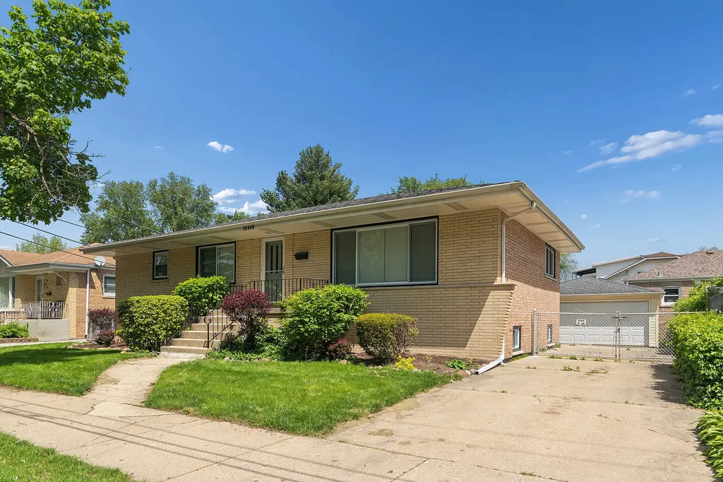 10849 South Christiana Avenue Chicago IL 60655