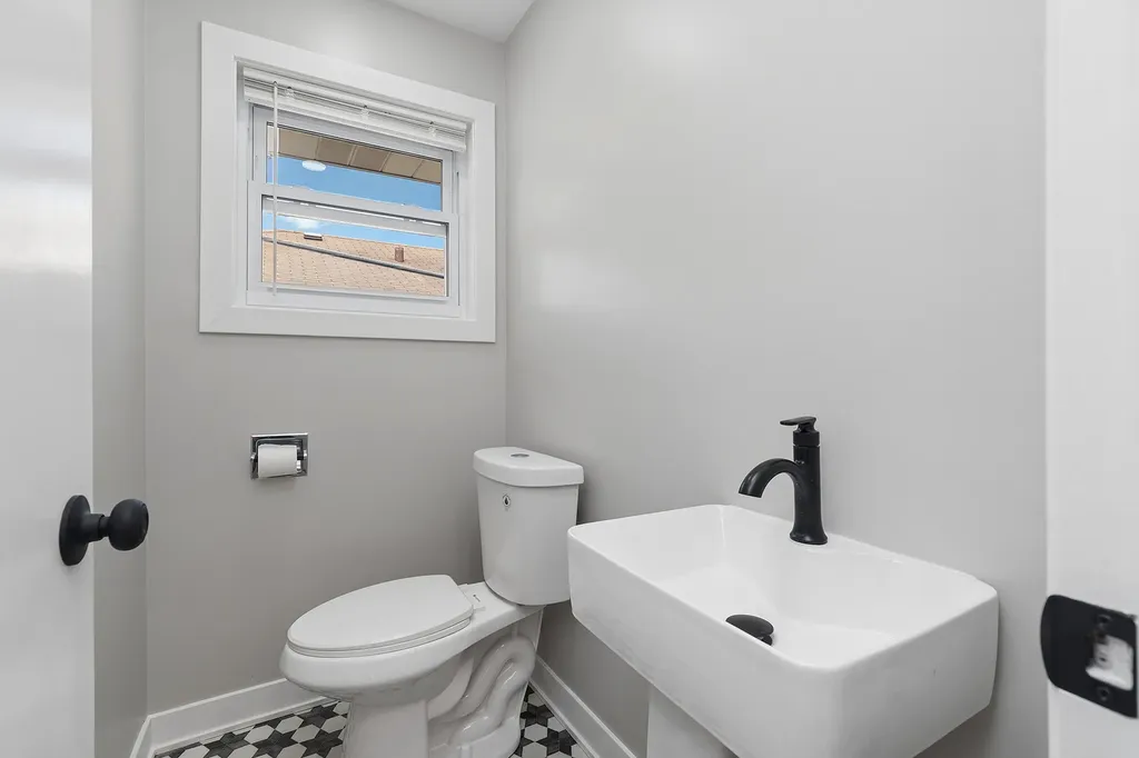 10849 South Christiana Avenue Chicago IL 60655