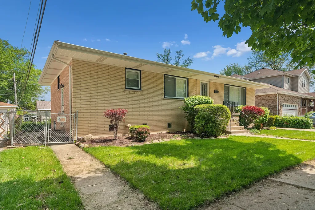 10849 South Christiana Avenue Chicago IL 60655