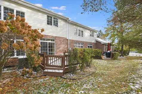 6963 Margaret Courtyard Court Tinley Park IL 60477