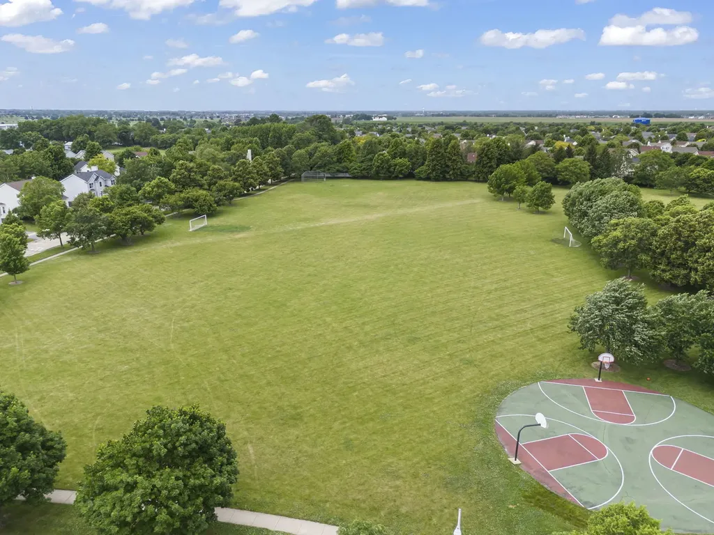 1446 Glenside Drive Bolingbrook IL 60490