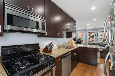 1427 West Elmdale Avenue Chicago IL 60660