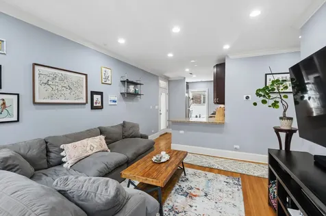 1427 West Elmdale Avenue Chicago IL 60660