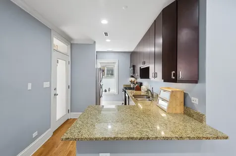 1427 West Elmdale Avenue Chicago IL 60660
