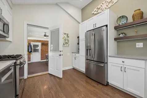 6340 North Indian Road Chicago IL 60646