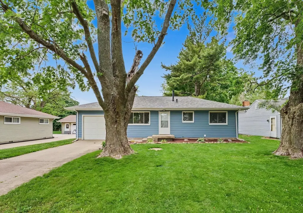806 East Ethel Street St. Joseph IL 61873