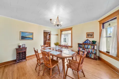 204 North West Street Earlville IL 60518