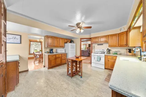 204 North West Street Earlville IL 60518