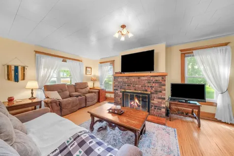 204 North West Street Earlville IL 60518